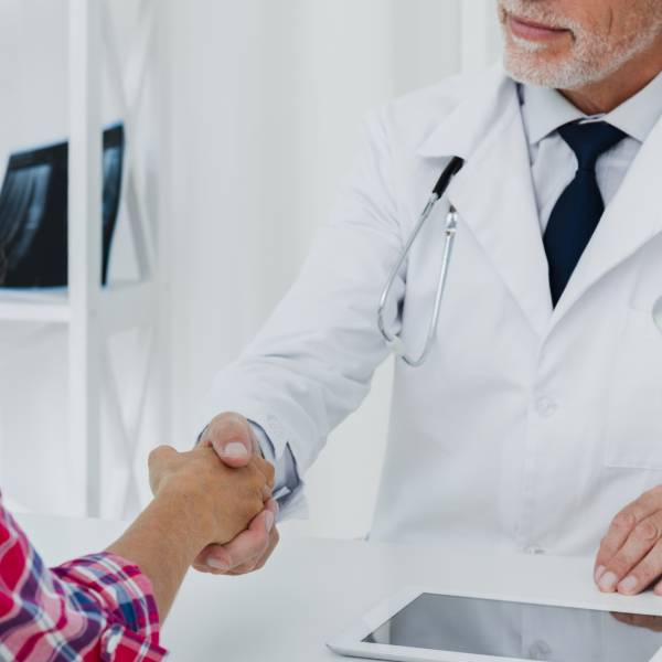 WhatsApp de un Cirujano Vascular en CDMX